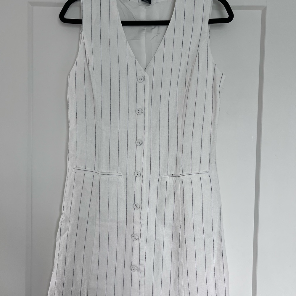 Tahari White and Gray Striped Midi linen Dress
